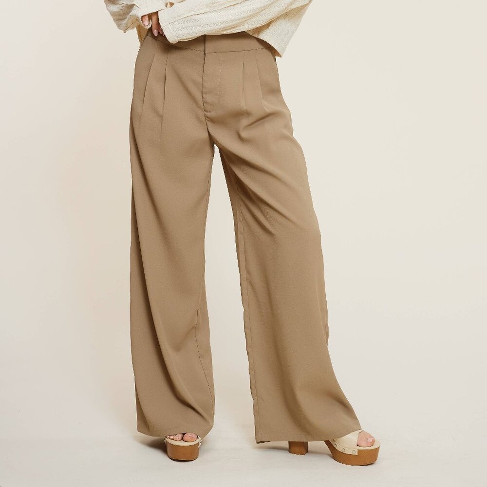 Wide Leg Trousers in Taupe